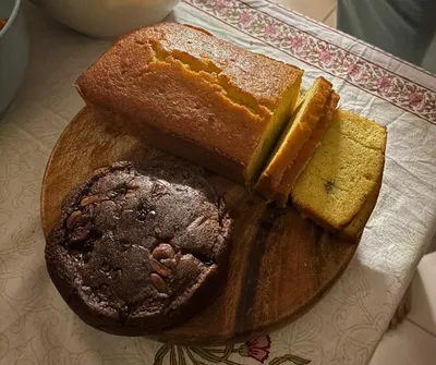Orange poppyseed cake